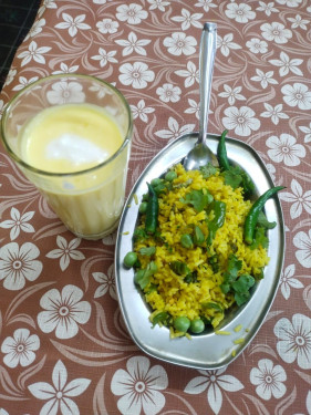 Matar Pulav With Lassi