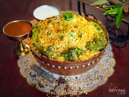 Hyderabadi Chicken Biryani 1 Kg