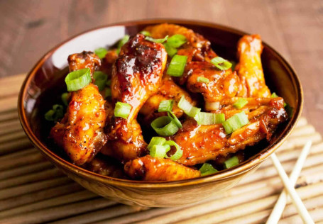 Chicken Wings In Hot Garlic Sauce (10 Pcs)