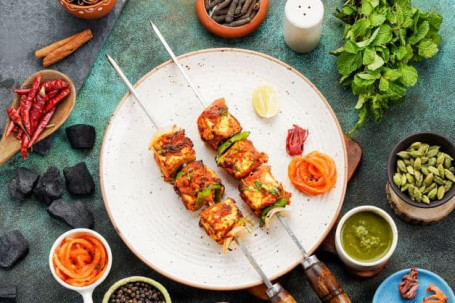 Ludhiyanvi Paneer Tikka (6 Pcs)