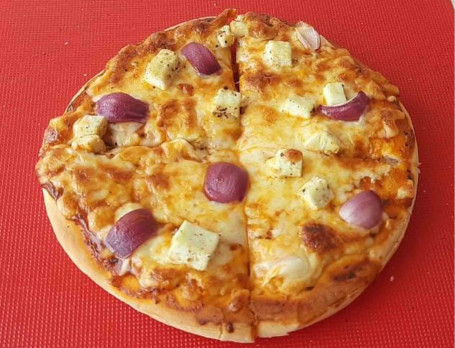 Onion And Paneer Pizza (8