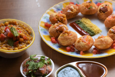 Ghugni Pani Puri