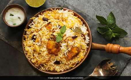 Chicken Kolkata Dum Biryani