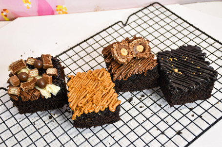 4 Assorted Brownie Box