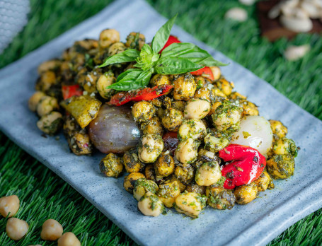 Pesto Chickpeas Salad