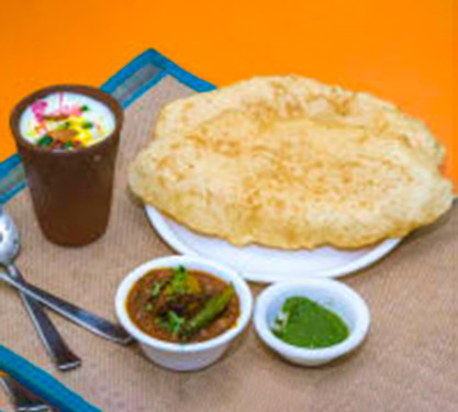 Paneer Chole Bhature Lassi Combo