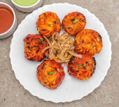 Chicken Tandoori Red Momos