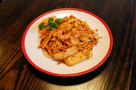 Malaysian Mee Goreng (Slightly Hot