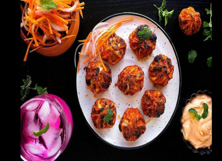 Tandoori Veg Masala Momos 8 Pcs)