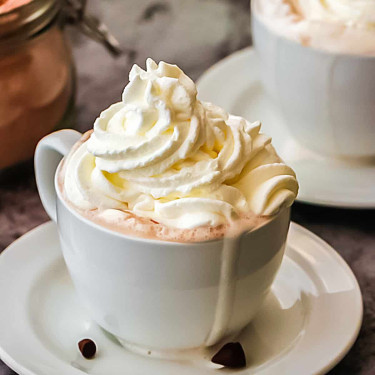 Cioccolata Calda Con Panna Montata