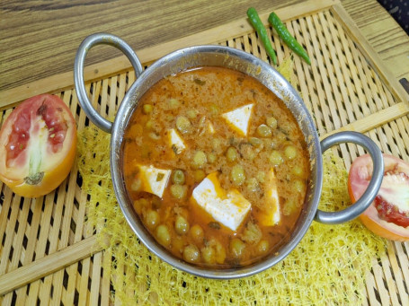 Matar Paneer [300 Ml, Serves 1]