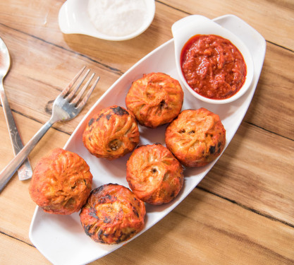 Paneer Tandoori Cheese Land Momos