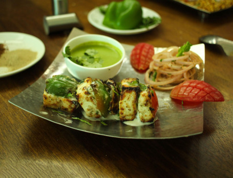 Paneer Tikka (Served With Mint Chutney And Salad