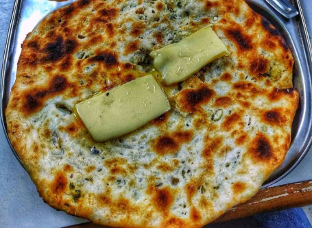 Amritsari Kulcha 1 Pc With Dahi