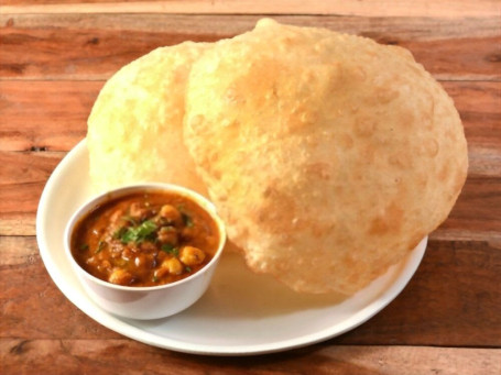 Paneer Chole+ Bhature(2Pcs)