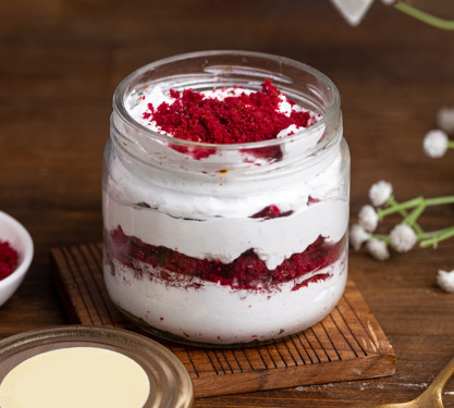 Eggless Red-Velvet Jar Cake