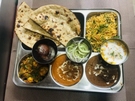 Royal Kitchen Special Veg Thali