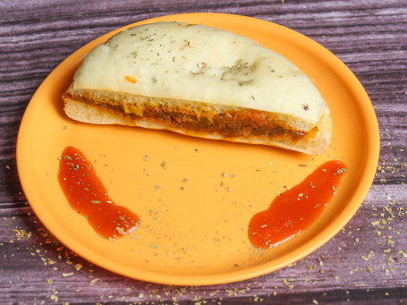 Cheese Chilly Paneer Kulcha