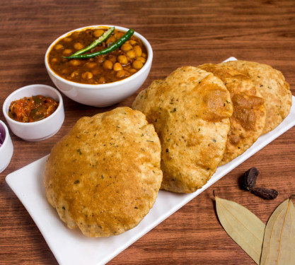 Aloo Chana Poori [3 Poori]