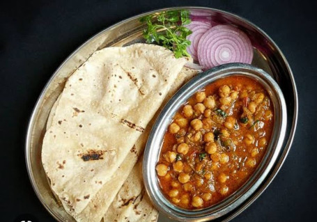 Chana Masala With Butter Roti