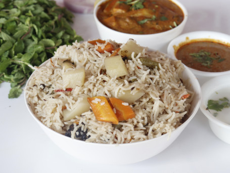 Veg- Special Veg Biryani Pure Veg)