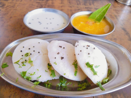 Double Piece Idli