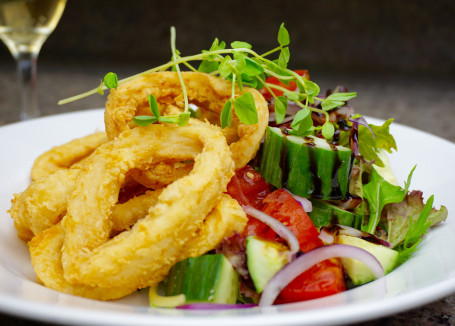 Crispy Calamari Mixed Leaves