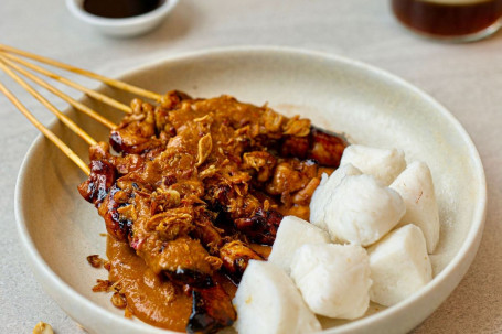 Sate Ayam (Lontong)