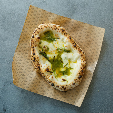 Garlic And Rosemary Bread With Mozzarella (V)