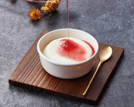 Cǎo Méi Nǎi Lào Panna Cotta Alla Fragola