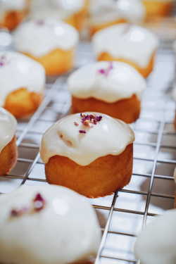 Semolina Orange Blossom Cake (Individual)