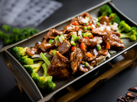 Sizzling Mongolian Sauce Beef