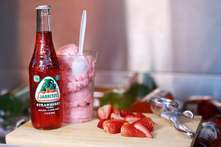 Jarritos Fragola Soda