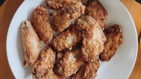 33. Garlic Chicken Wings (12 Pieces)