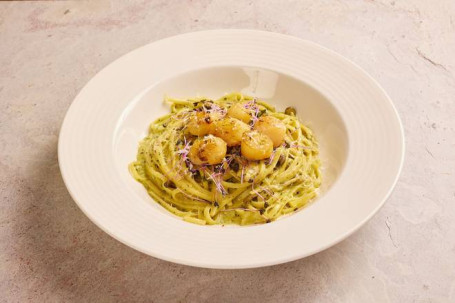 Zhì Shāo Gàn Bèi Qīng Jiàng Xì Biǎn Miàn Linguine With Roasted Scallops In Pesto Sauce