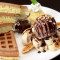 Xiāng Jiāo Qiǎo Kè Lì Bīng Qí Lín Sōng Bǐng Tào Cān Waffle With Chocolate Ice Cream And Banana Set