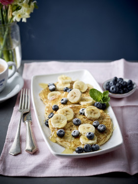 Nuovo Pancakes Di Buttermilk Banana, Miele Di Mirtilli