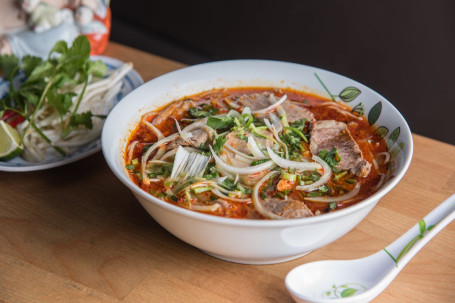 Brisket Beef Spicy Noodle Soup (Bun Bo Hue)