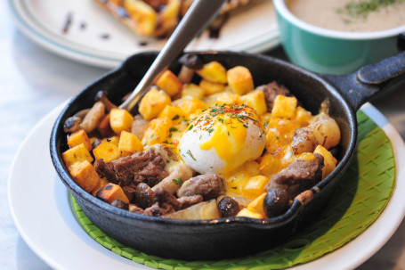 Niǔ Xī Lán Cǎo Sì Niú Ròu Lì Shǔ Lì Huò Zǐ (Baby) New Zealand Grass Fed Steak And Egg Hash Skillet