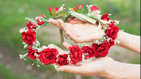 V-Day Flower Crown