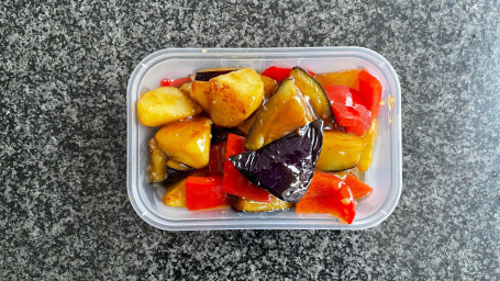 Stir Fried Potato, Green Pepper, And Aubergine De Sān Xiān