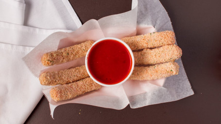 Mozzarella Sticks With Sauce (6Pc)