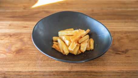 Mandioca Frita (Cassava Chips)