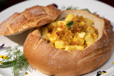 Braised Tofu With Crab Roe Wraped By Bread/ Miàn Bāo Xiè Fěn Dòu Fǔ