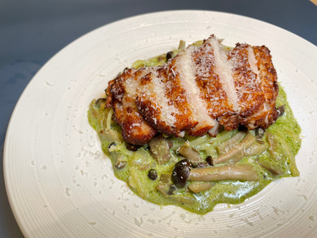 Xiāng Kǎo Jī Ròu Běn Gū Qīng Jiàng Yì Fěn Grilled Chicken Shimeji With Pesto Sauce Pasta