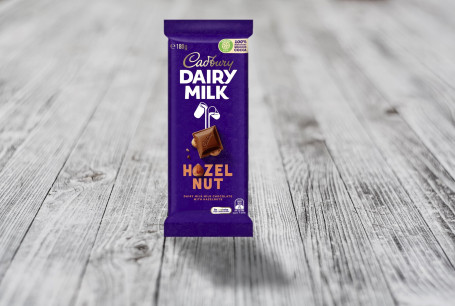 Cadbury Dairy Milk Blocco Di Nocciole 180G