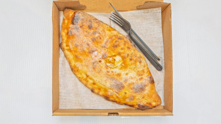 Buffalo Chicken Calzone (Small 13.5