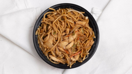 [40] Pt Roast Pork Or Chicken Lo Mein