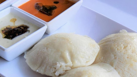 Plain Idli With Sambhar Chutney