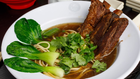 Roasted Pork Rib Noodle Soup